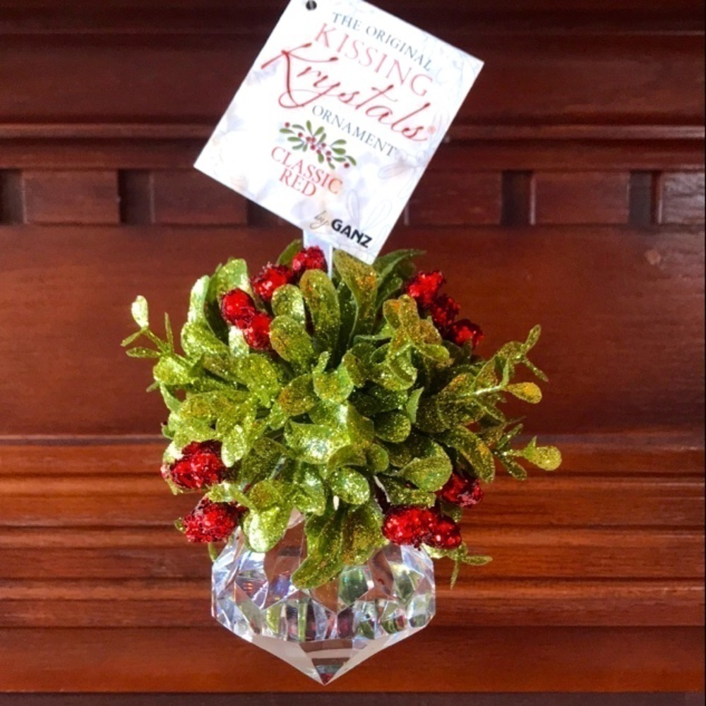 Brand New Ganz Original Kissing Krystals Ornament Classic Red Mistletoe